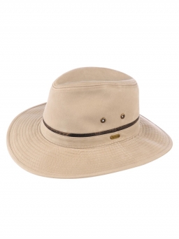 solid-lachlan-in-khaki